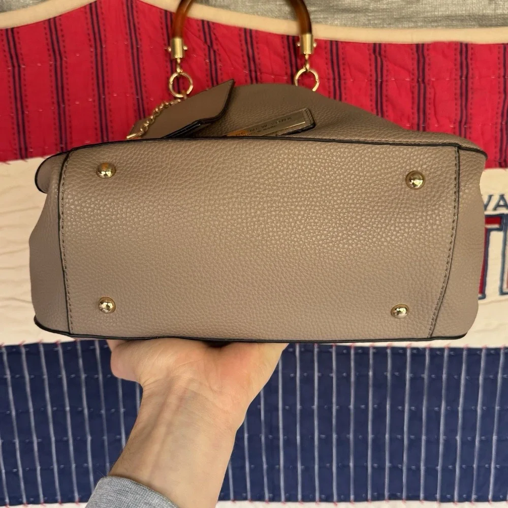 Marc New York‎ Andrew Marc Taupe Purse Shoulder Satchel Handles Gold Hardware